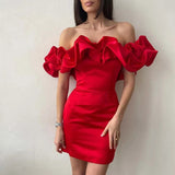 Vestido de mujer con hombros descubiertos - Elegantes volantes - Corte entallado - Largo mini