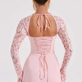 Minivestido de mujer – Corte entallado – Mangas largas de encaje – Escote corazón