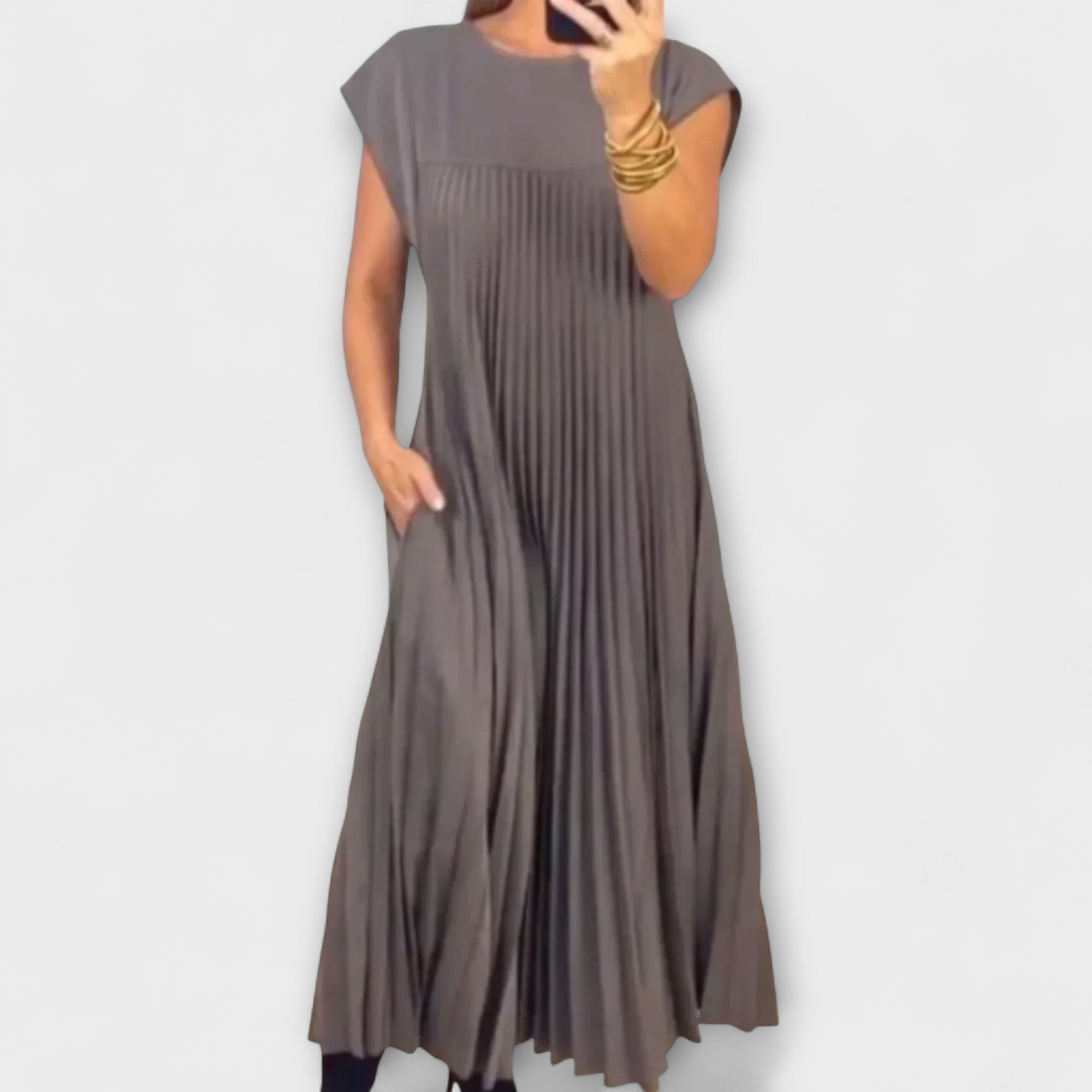 Zairelle – Vestido Plisado Elegante