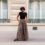 Falda larga de mujer – Pliegues fluidos – Estampado llamativo – Elegante corte acampanado