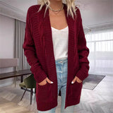 Cárdigan de mujer – Corte oversize – Punto grueso – Punto trenzado – Bolsillos delanteros