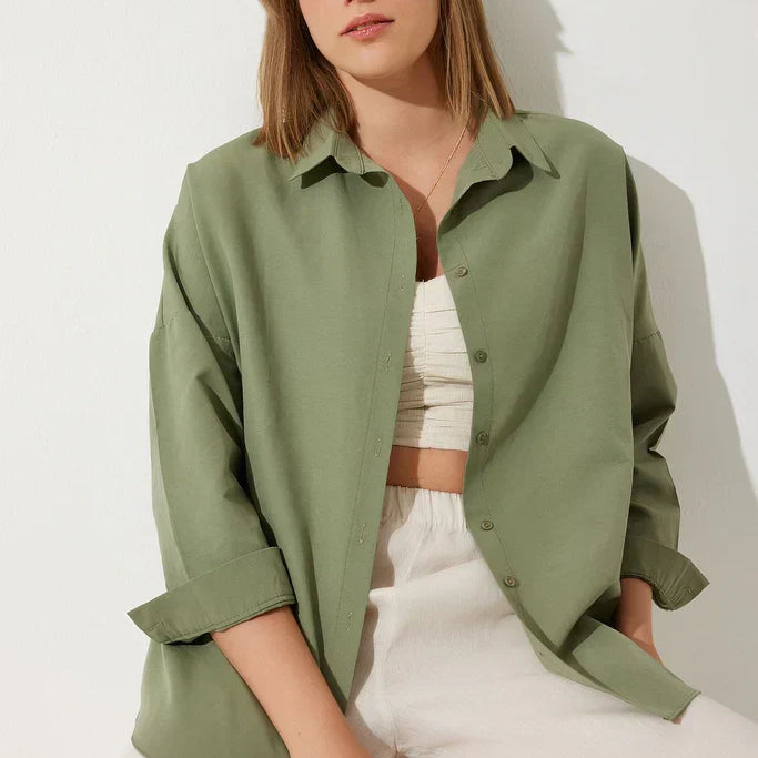 Blusa de mujer oversize – Algodón suave – Mangas largas – Abotonada – Cuello clásico