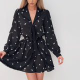 Vestido de dos piezas para mujer: gasa ligera, cintura ajustada, escote en pico y falda con volantes.