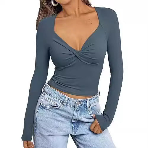 Top de mujer – Cuello en V – Corte ajustado – Manga larga – Corto con detalle de giro