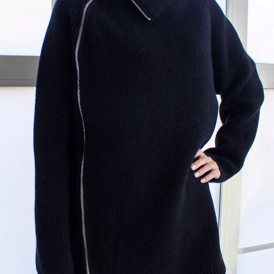 Suéter de punto para mujer – Corte oversize – Cuello ancho – Cierre de cremallera asimétrico