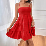 Vestido corto de mujer – Tirantes finos – Cuerpo fruncido – Falda evasé con volantes