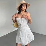 Vestido mini de mujer – Encaje floral – Cintura ajustada – Tirantes finos – Cuerpo fruncido