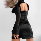 Vestido corto de mujer – Satén brillante – Corte ajustado – Cuello alto – Mangas acampanadas
