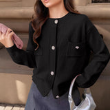 Cárdigan de mujer – Corte holgado – Punto de lana – Botones decorativos – Bolsillos en el pecho