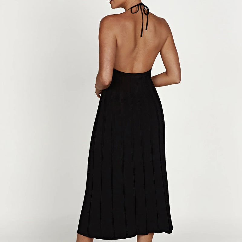 Vestido midi de mujer – Punto acanalado – Corte entallado – Cuello halter – Falda plisada