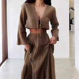 Conjunto de dos piezas para mujer: algodón y lino, chaleco corto con lazo en la parte superior y falda larga con abertura.