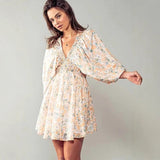 Vestido corto de mujer – Cuello en V – Estampado floral – Corte evasé – Mangas acampanadas