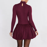 Vestido mini de mujer – Corte ajustado – Cuello alto – Mangas largas – Falda acampanada