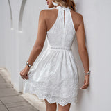 Vestido de mujer – Algodón ligero bordado – Corte evasé – Cuello halter – Sin mangas