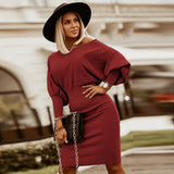 Vestido de mujer con hombros descubiertos – Punto suave – Corte midi fluido – Mangas abullonadas