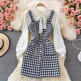 Vestido estilo pichi para mujer – Corte entallado – Tweed texturizado – Abotonado – Blusa con lazo