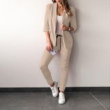 Conjunto de 2 piezas para mujer: Blazer ajustado, tejido elástico, mangas tres cuartos y corte estructurado.