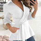 Blusa de mujer – Corte entallado – Mangas largas – Cuello camisero – Cinturón ajustable