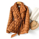Chaqueta acolchada con cinturón elegante, sofisticada y cómoda para mujer