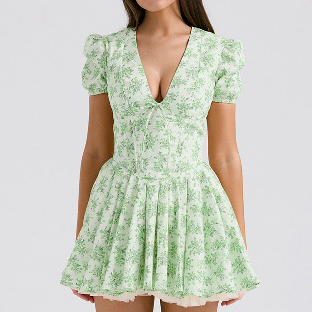 Vestido corto de mujer – Corte evasé – Mangas abullonadas – Cuello en pico – Estampado floral