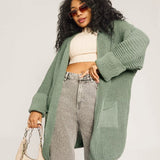 Cárdigan de mujer – Corte oversize – Punto acanalado grueso – Bolsillos delanteros – Frente abierto