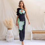 Vestido asimétrico de mujer – Corte ajustado – Volante en el hombro – Estampado floral – Largo