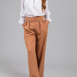 Pantalón ancho de mujer – Cintura alta – Botones decorativos – Corte largo y fluido
