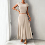 Conjunto de vestido para mujer: Top corto ajustado y fruncido, falda larga fluida y sin costuras.