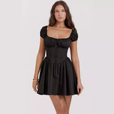 Vestido corto de mujer – Corte entallado y evasé – Mangas abullonadas – Escote cuadrado – Abotonado