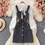 Vestido estilo pichi para mujer – Corte entallado – Tweed texturizado – Abotonado – Blusa con lazo