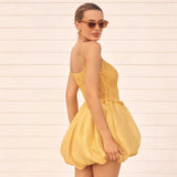 Vestido mini de mujer – Corte entallado – Fruncido acanalado – Tirantes finos – Falda abullonada