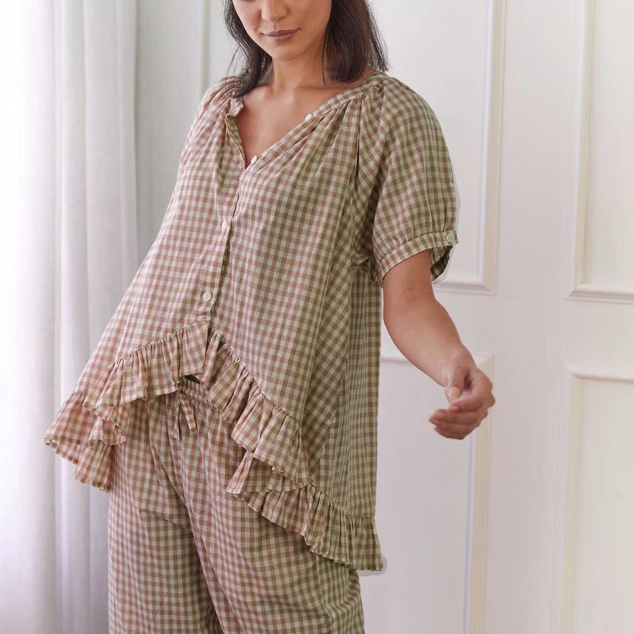 Conjunto de camisa y pantalón para mujer – Corte holgado – Tejido ligero – Detalles de volantes