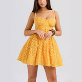 Vestido corto de mujer – Jacquard texturizado – Corte evasé – Cuerpo estructurado – Tirantes finos