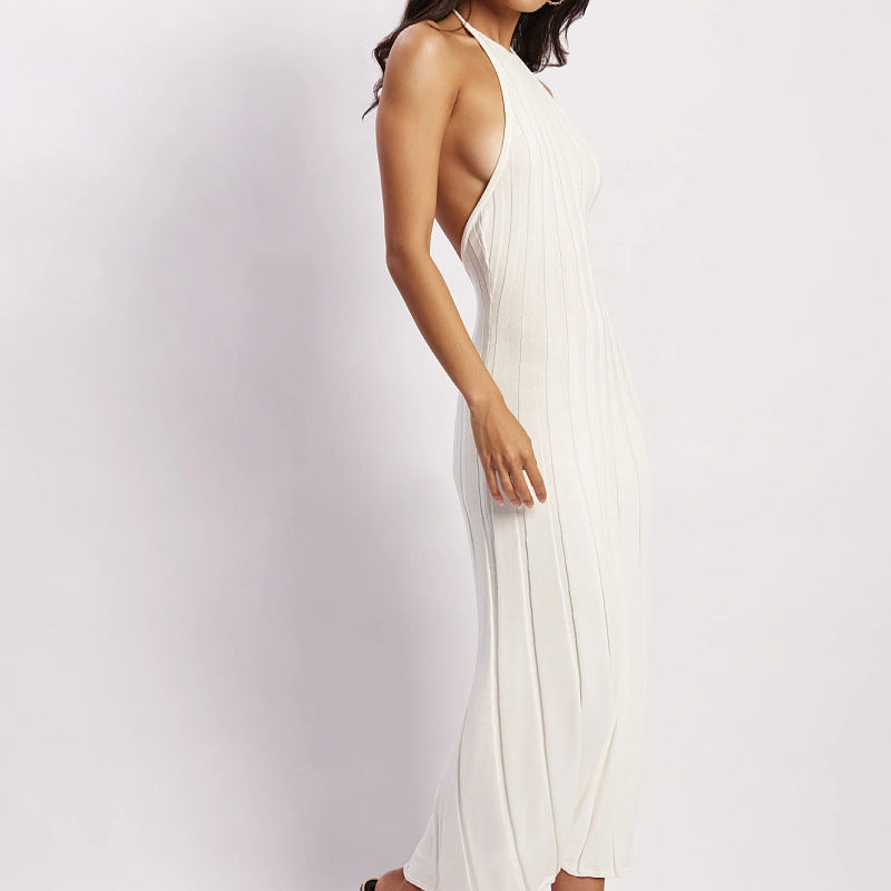Vestido midi de mujer – Punto acanalado – Corte entallado – Cuello halter – Falda plisada