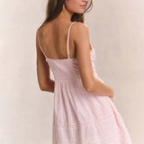 Vestido mini de tirantes con volantes de encaje calado