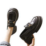 Mocasines de mujer – Suela gruesa – Detalle metálico – Acabado en piel – Fáciles de poner