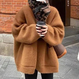Cárdigan de mujer de gran tamaño – punto de mohair suave – cuello en V – bolsillos – hasta la mitad del muslo