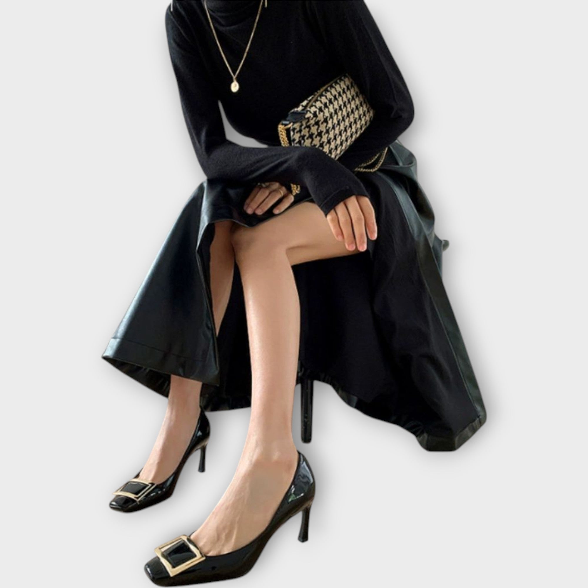 Sandalias Elegantes Lucie con Tacón Medio Punta Cuadrada