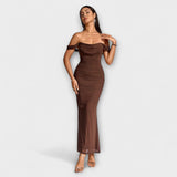 Ione - Vestido ajustado con hombros al descubierto y fruncido