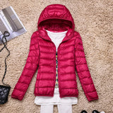 Chaqueta de plumón para mujer – Corte ajustado – Capucha – Acolchado ligero e impermeable