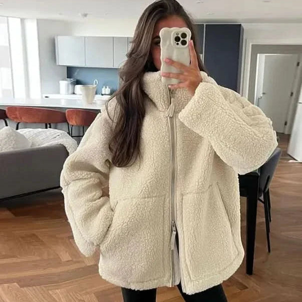 Chaqueta de cuello alto para mujer clásica, cómoda y versátil.