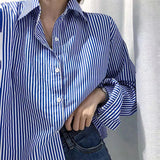 Blusa de mujer – Corte oversize – Rayas verticales – Tejido transpirable y fluido – Botones delanteros
