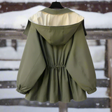Chaqueta bicolor elegante, oversize y funcional para mujer