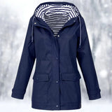 Elegante chaqueta impermeable y cortavientos para mujer.