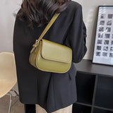Bolso de hombro marrón clásico, elegante, práctico y atemporal para mujer.