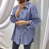 Blusa de mujer – Corte oversize – Rayas verticales – Tejido transpirable y fluido – Botones delanteros