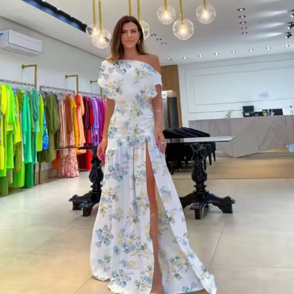 Vestido de mujer - Cuello halter - Bajo asimétrico - Estampado floral - Detalle fruncido