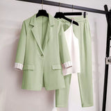 Blazer de mujer – Corte entallado – Solapa clásica – Un botón – Puños enrollados
