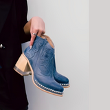 Botines de mujer – Tacón cuadrado moderno – Detalle bordado – Elegante suela con tachuelas