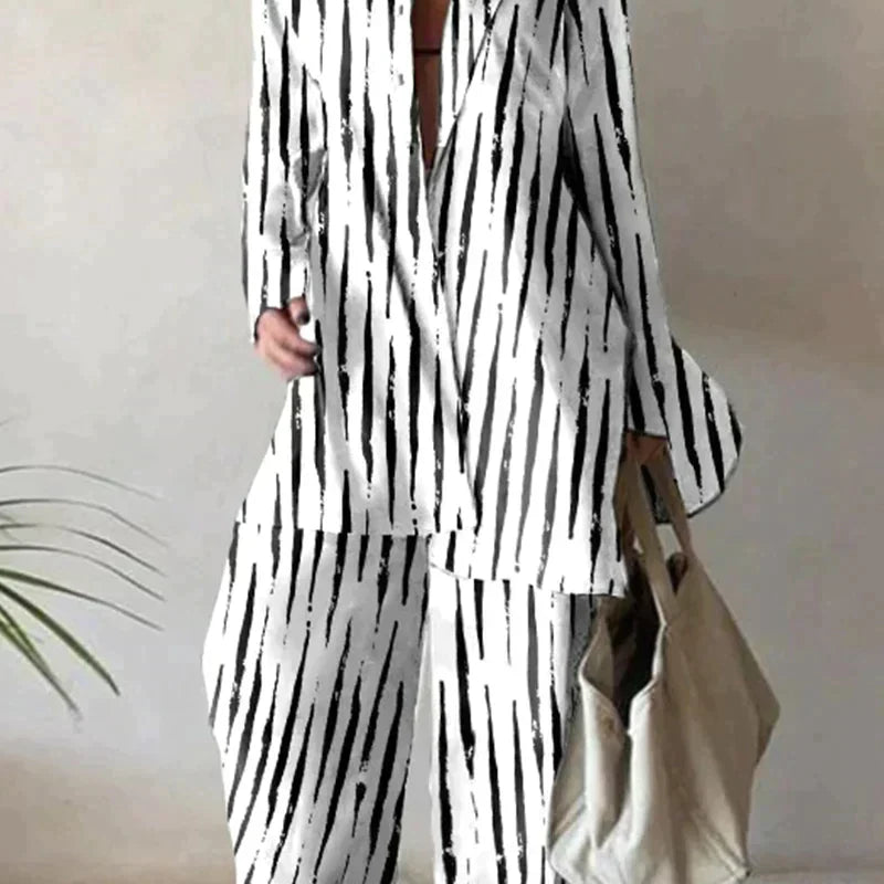 Conjunto de mujer: camisa de manga larga holgada y pantalón ancho de cintura alta. Elegante y cómodo.